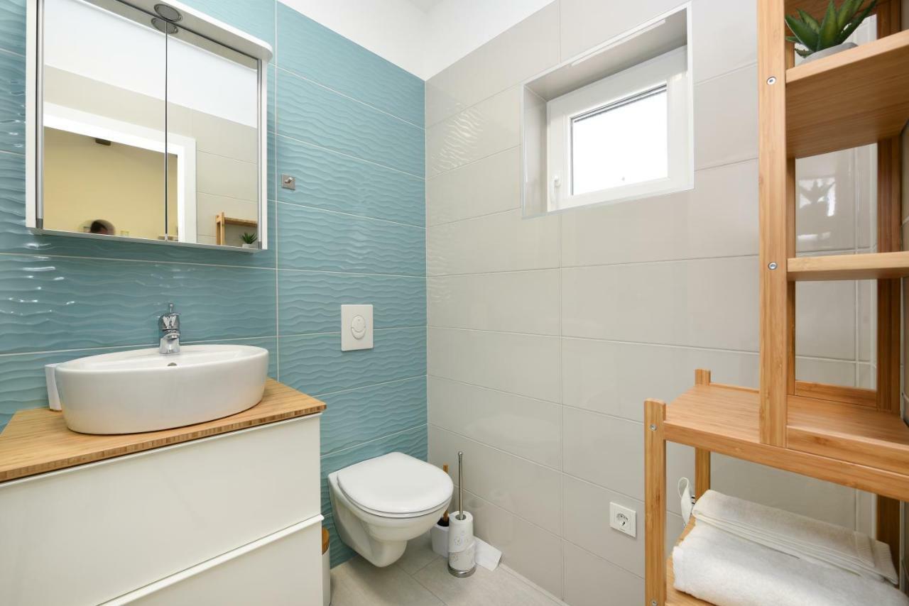 Apartmani Eladora 비오그라드나모루 외부 사진