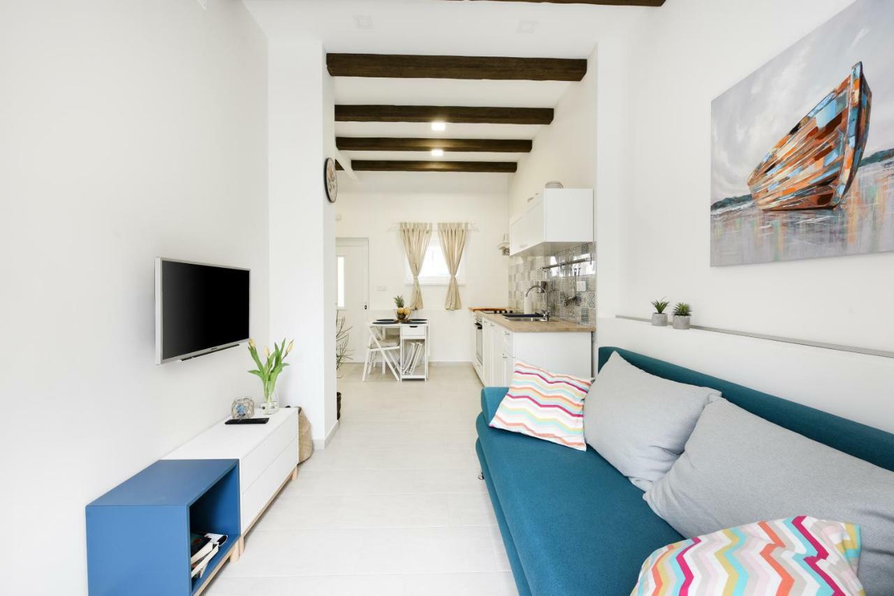 Apartmani Eladora 비오그라드나모루 외부 사진